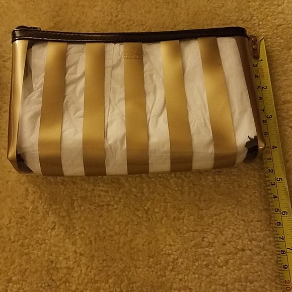 NWT VS Rose Gold, Three in one, Cosmetic Bag - Picture 2 of 7